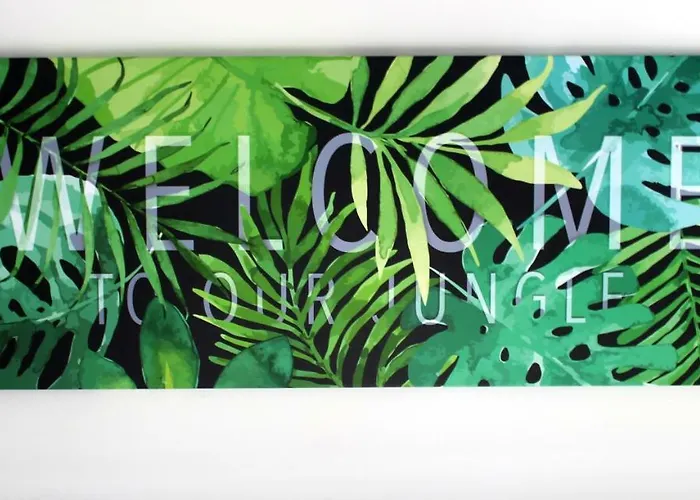 The Jungle And Πανσιόν Μπλεντ